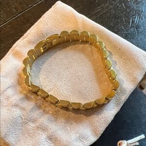 Elegant Gold Bracelet